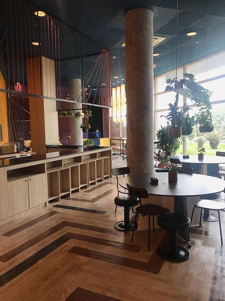 宜必思坦波尔酒店 巴路里 外观 照片