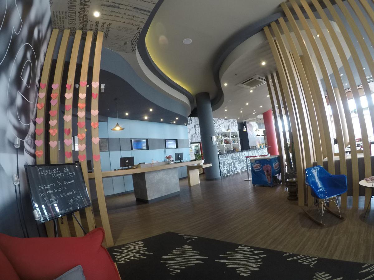 宜必思坦波尔酒店 巴路里 外观 照片