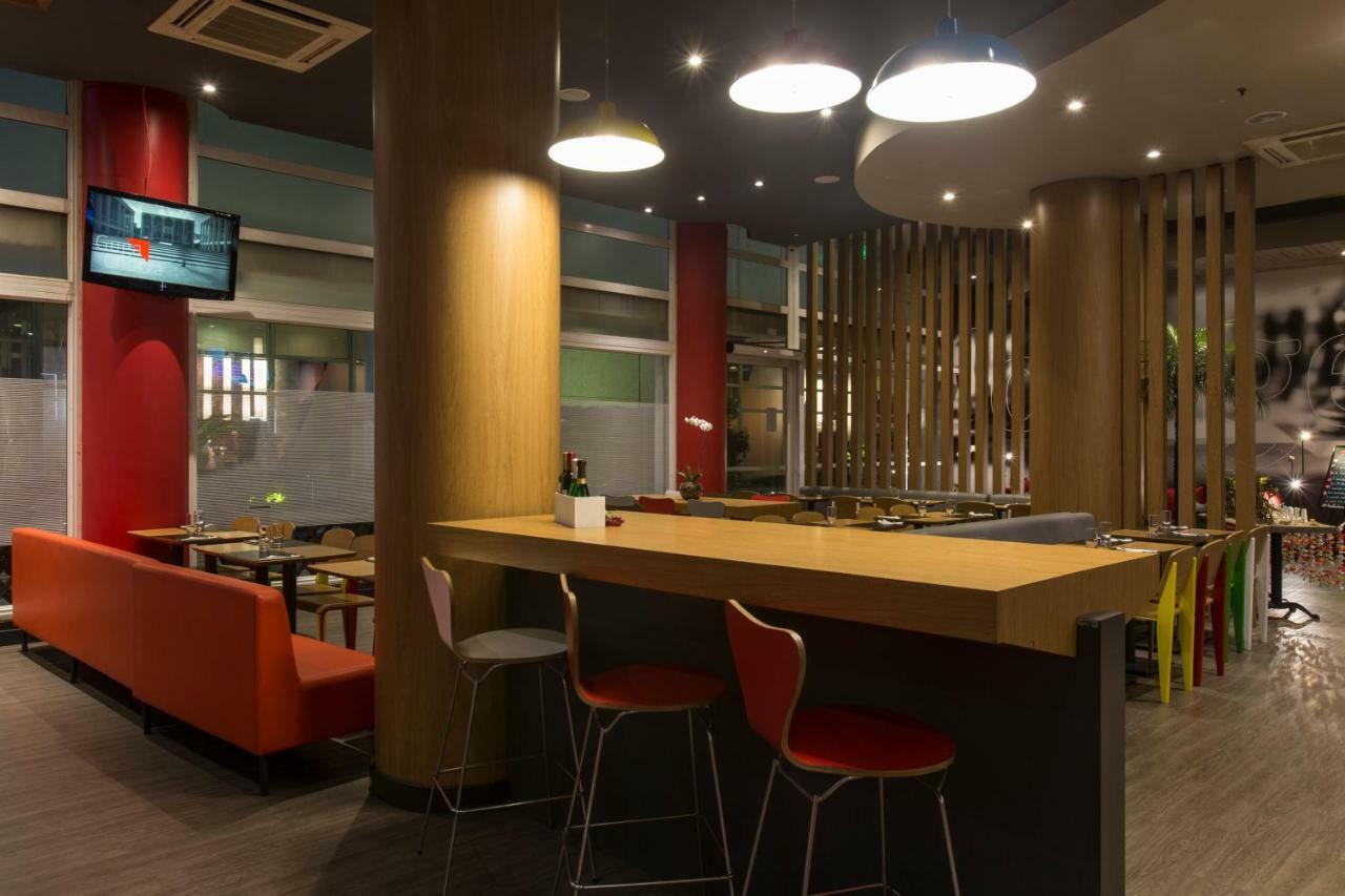 宜必思坦波尔酒店 巴路里 外观 照片